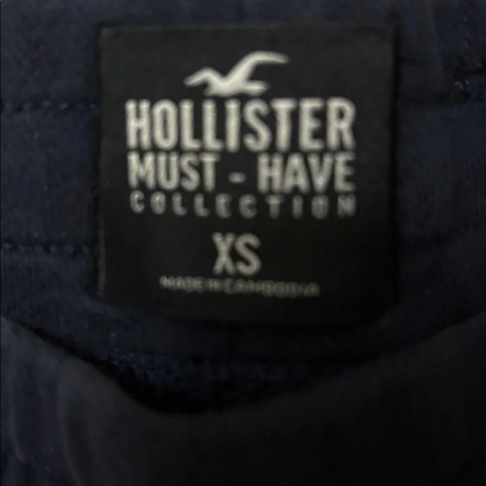 Hollister Navy Essential Joggers - Picture 2 of 4